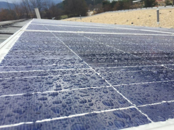 čistenie solárnych panelov Isokor