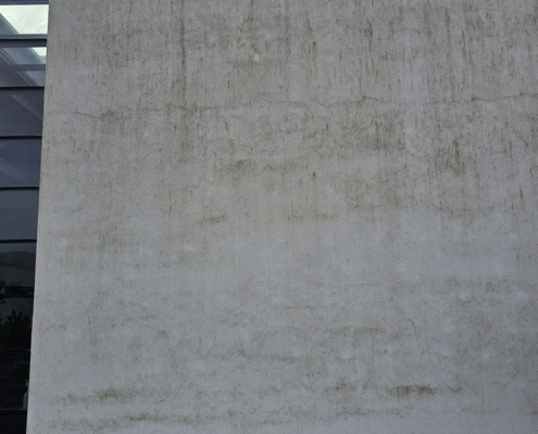 chémia na čistenie fasády